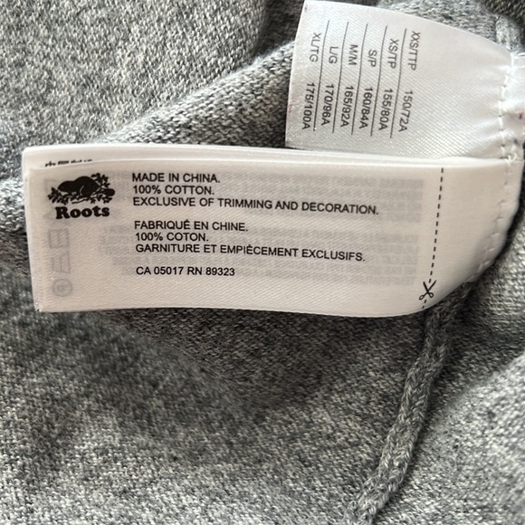 ROOTS l Long Sleeve Gray Sweater Top - Picture 4 of 4